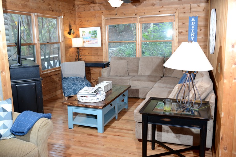 Cabins (United States of America, Glenville, North Carolina)