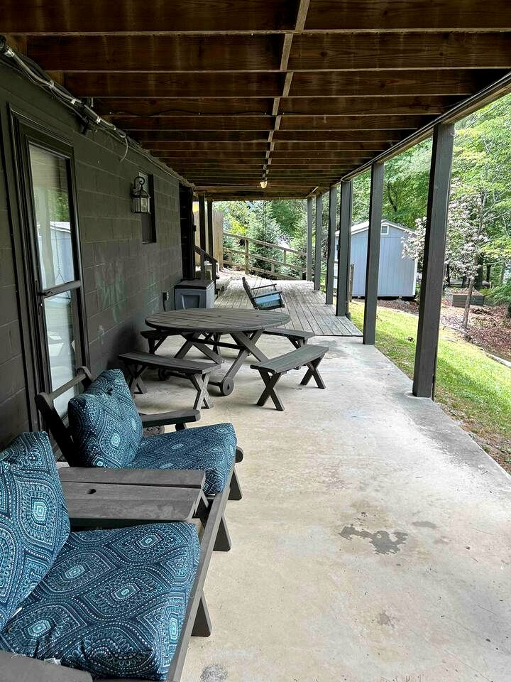 Mountain Lake House in North Carolina