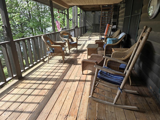Cabins (United States of America, Glenville, North Carolina)
