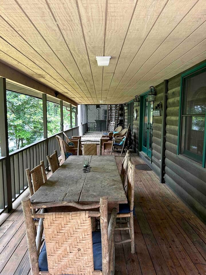 Mountain Lake House in North Carolina