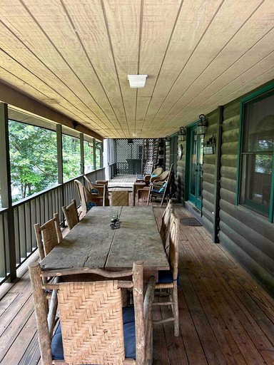 Cabins (United States of America, Glenville, North Carolina)