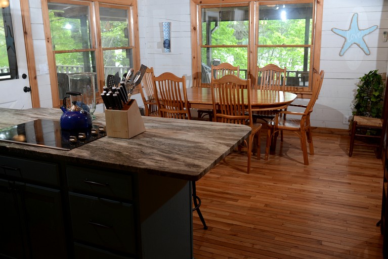 Cabins (United States of America, Glenville, North Carolina)
