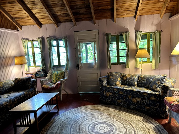 Cabins (United States of America, Lyme, New Hampshire)