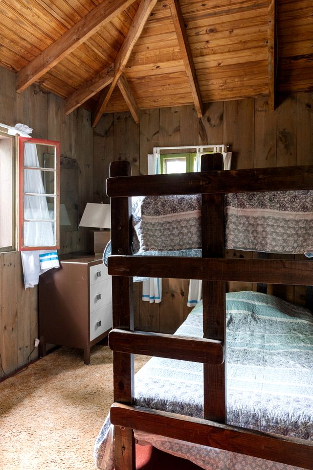 Four Bedroom Lakefront Cabin Rental near Hanover, New Hampshire