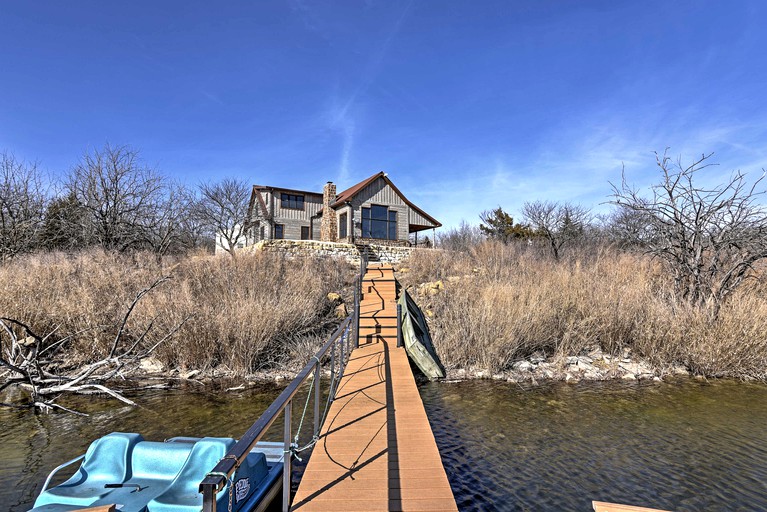 Cabins (Cedar Vale, Kansas, United States)