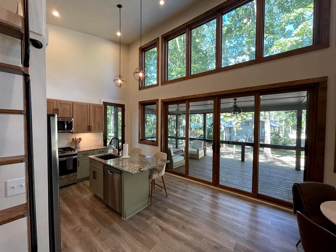 Cabins (United States of America, Tracy City, Tennessee)