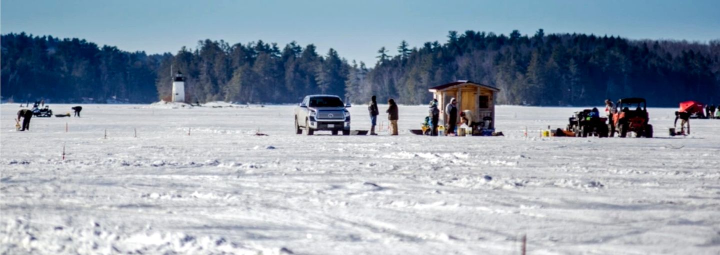 Lakefront Homey Cottage Offering Pristine Views of Cobosseecontee Lake from the Deck in Winthrop, Maine