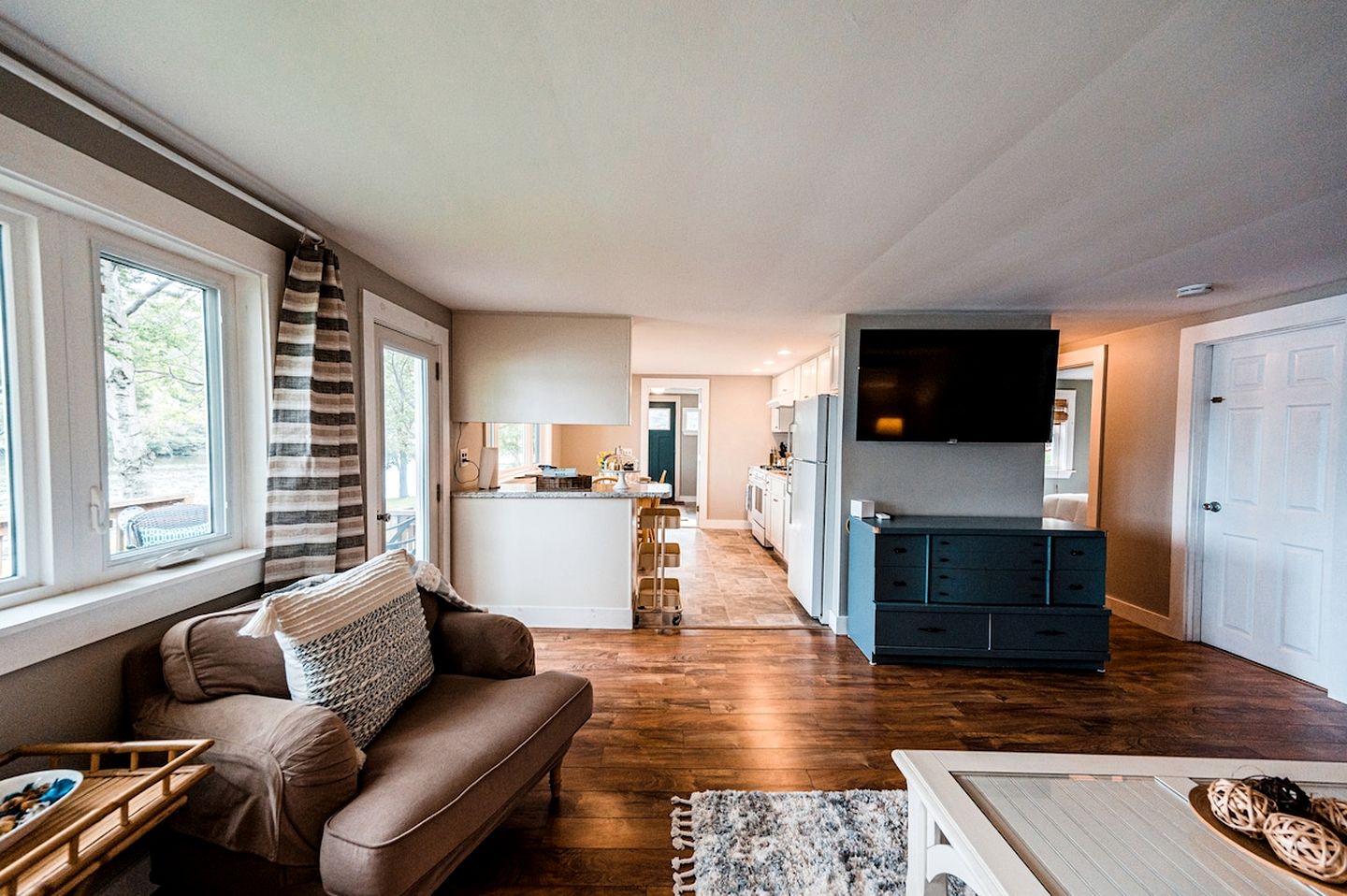 Lakefront Homey Cottage Offering Pristine Views of Cobosseecontee Lake from the Deck in Winthrop, Maine