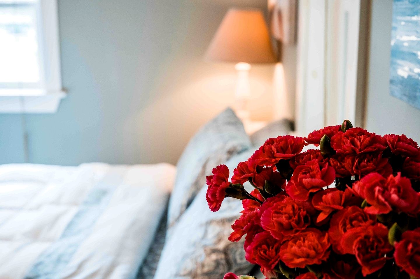 Lakefront Homey Cottage Offering Pristine Views of Cobosseecontee Lake from the Deck in Winthrop, Maine