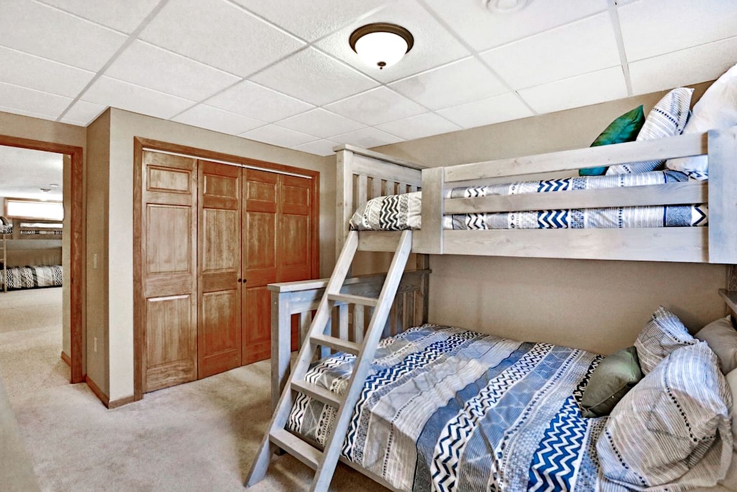 Lakefront Cottage Fully Equipped with Excellent Location in Saint Croix Falls, Wisconsin
