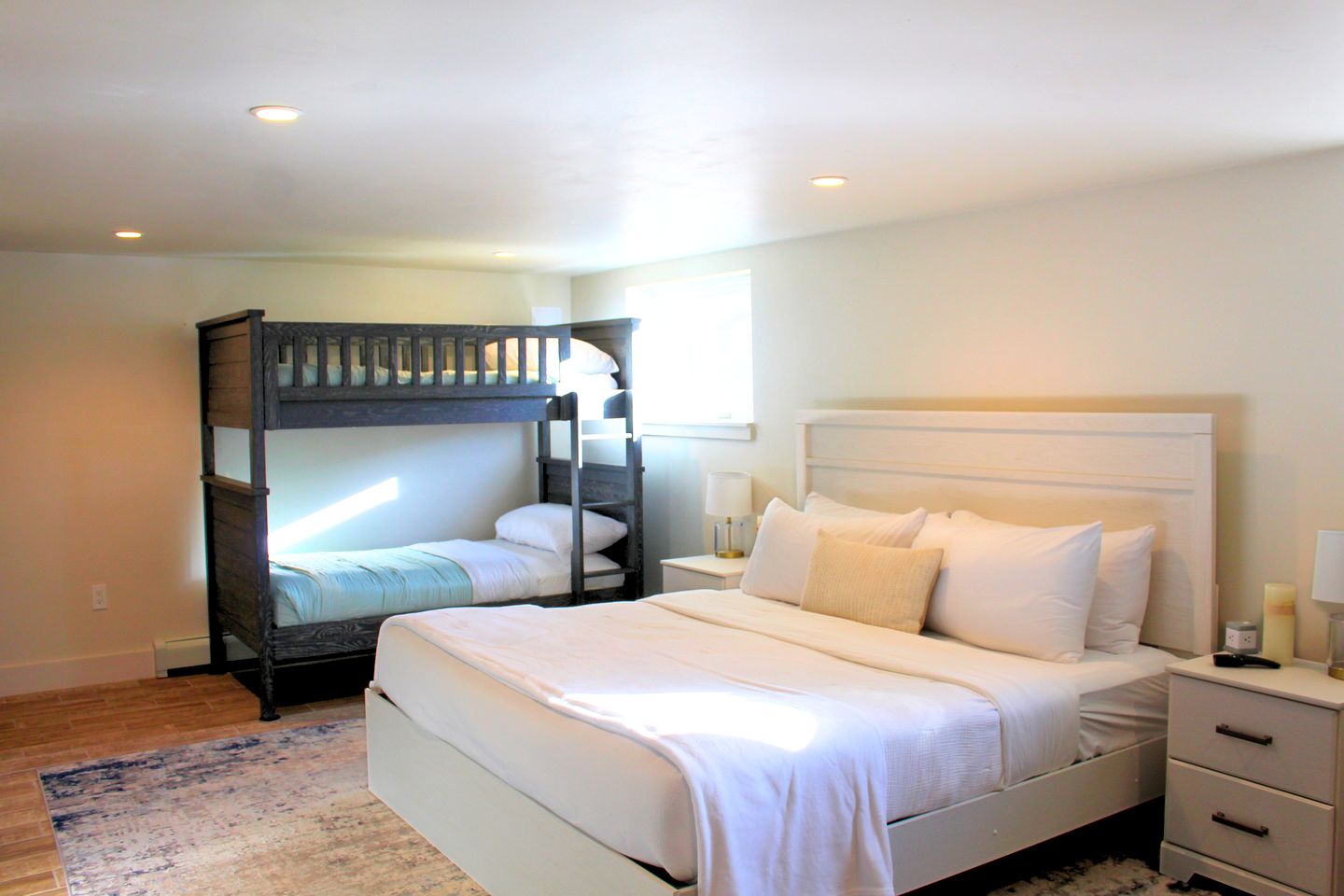 Lakefront Cottage with Nice Sights in Green Bay, Wisconsin