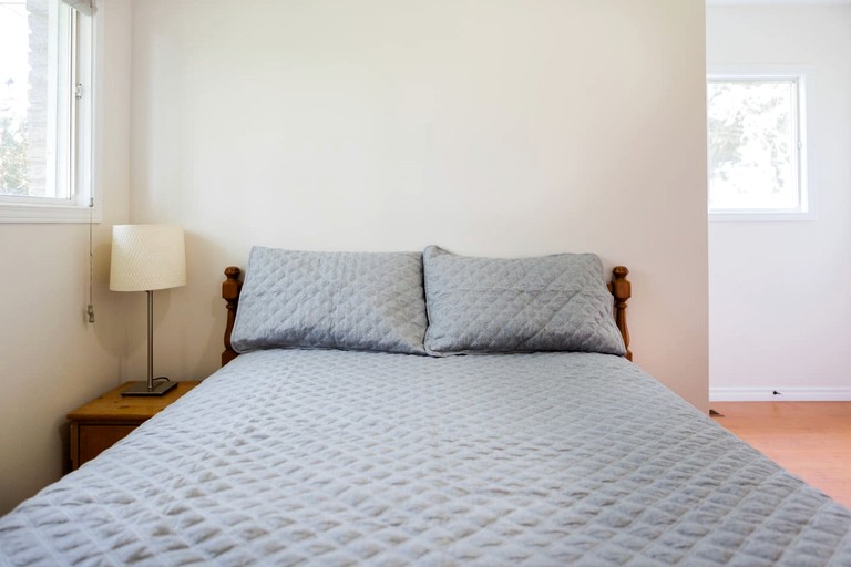 Cottages (Canada, Prince Edward County, Ontario)