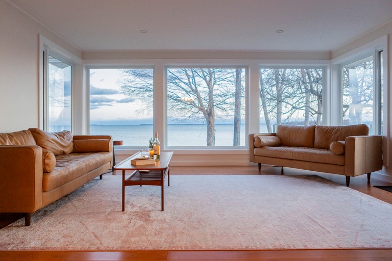 Cottages (Canada, Prince Edward, Ontario)