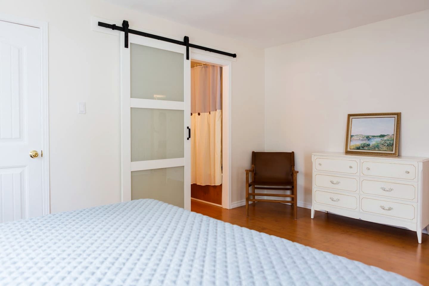 Lakefront Cottage with Private Dock and Luminous Minimalist Interior in Tennessee