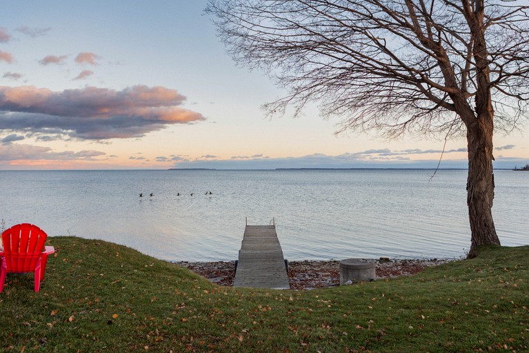 Cottages (Canada, Prince Edward, Ontario)