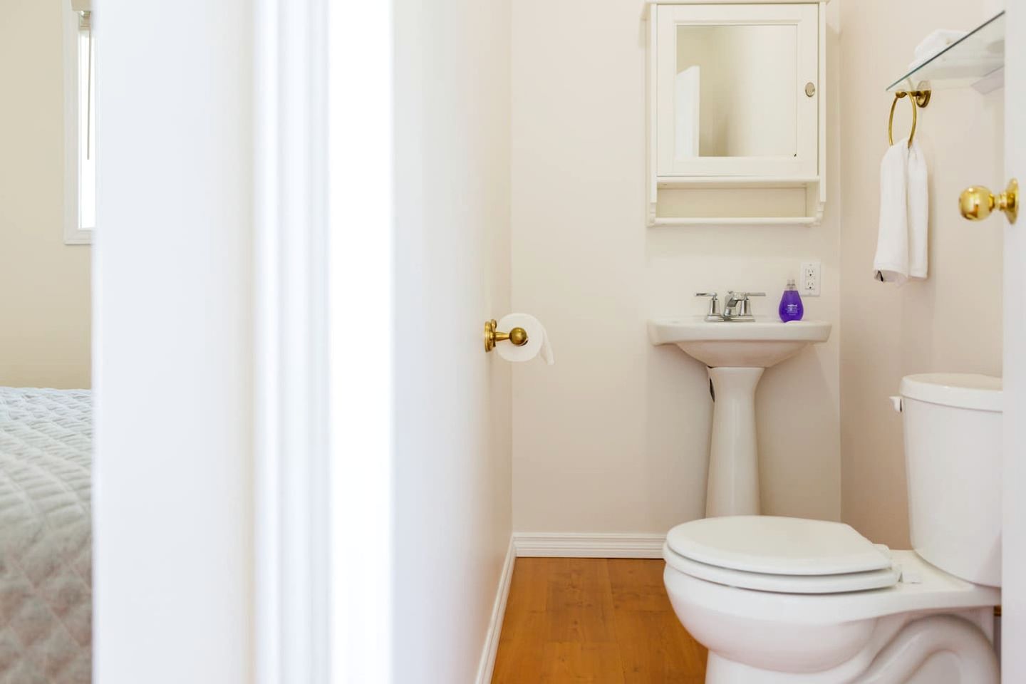 Lakefront Cottage with Private Dock and Luminous Minimalist Interior in Tennessee