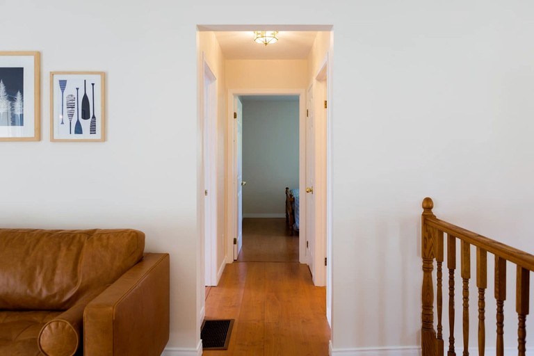 Cottages (Canada, Prince Edward County, Ontario)