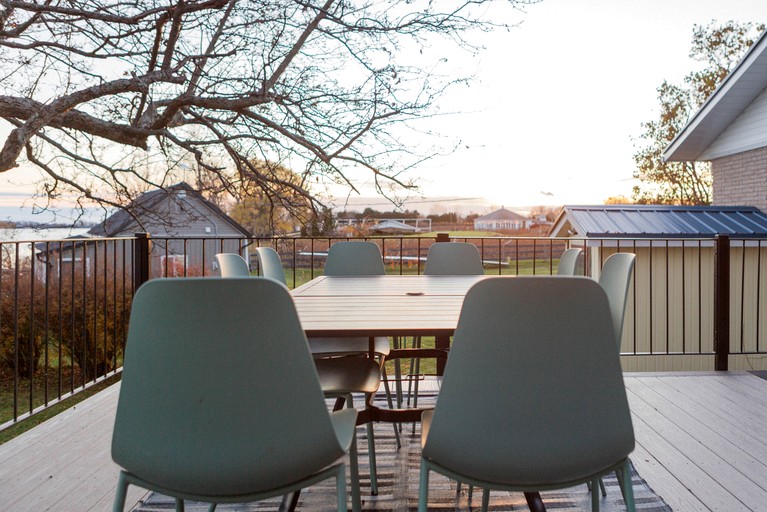 Cottages (Canada, Prince Edward, Ontario)