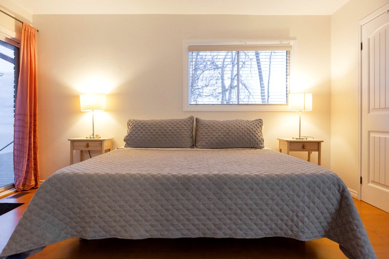 Cottages (Canada, Prince Edward, Ontario)