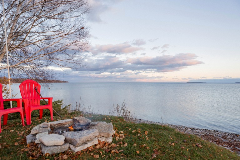 Cottages (Canada, Prince Edward, Ontario)