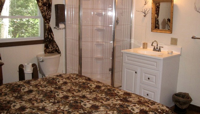 Cottages (Sundridge, Ontario, Canada)