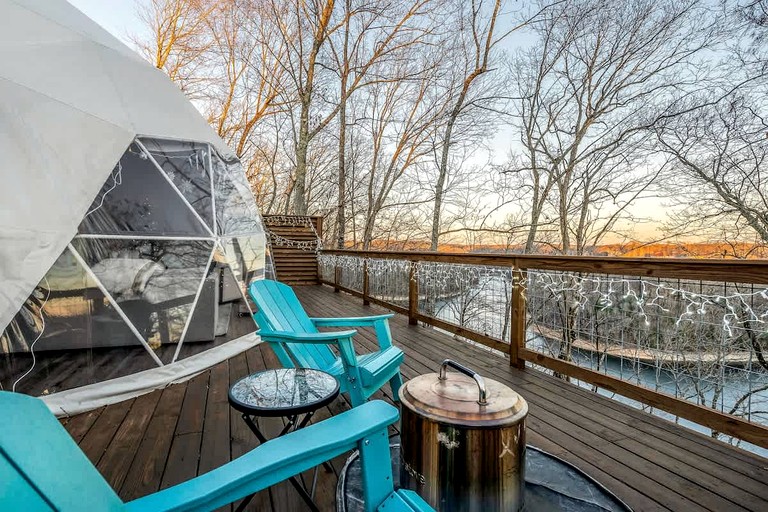 Domes (United States of America, Smithville, Tennessee)