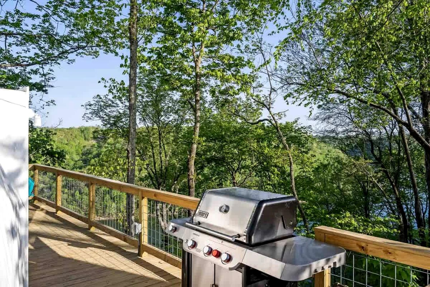 Lakefront Dome with Private Deck and Amazing Hiking Trails in Tennessee