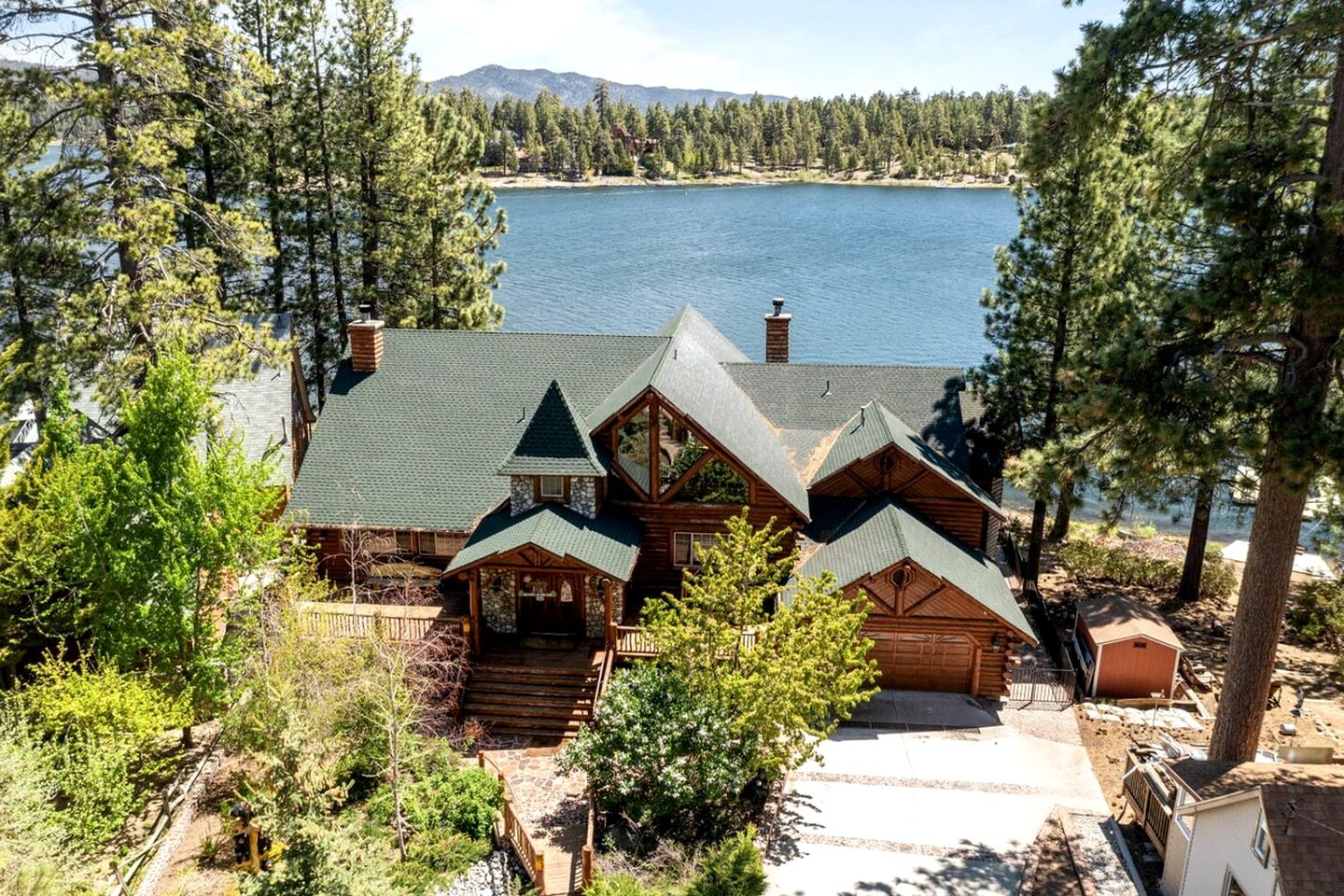 Outstanding Lake Cabin with Hot-Tub, Views and Game Room in California