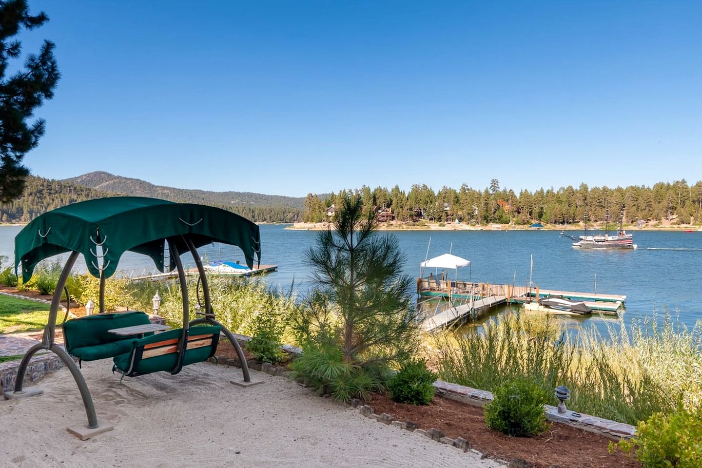 Outstanding Lake Cabin with Hot-Tub, Views and Game Room in California