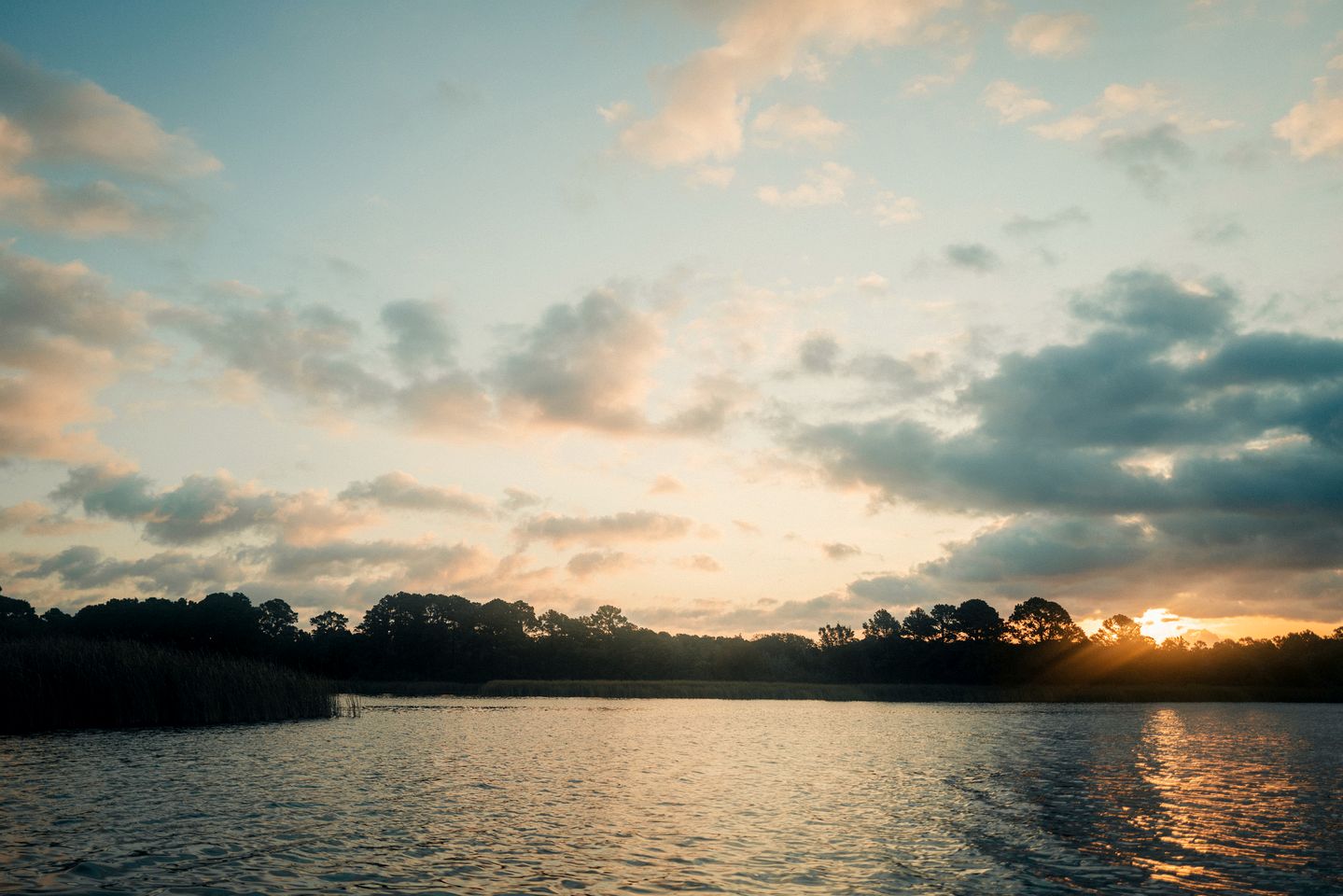Romantic Lakefront Safari Tent with Fire Pit and Peaceful Views near Bastrop, Texas