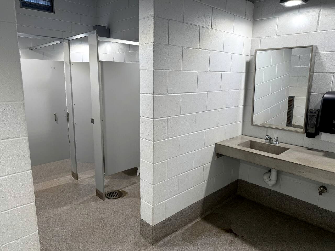 Romantic Lakefront Safari Tent with Fire Pit and Peaceful Views near Bastrop, Texas