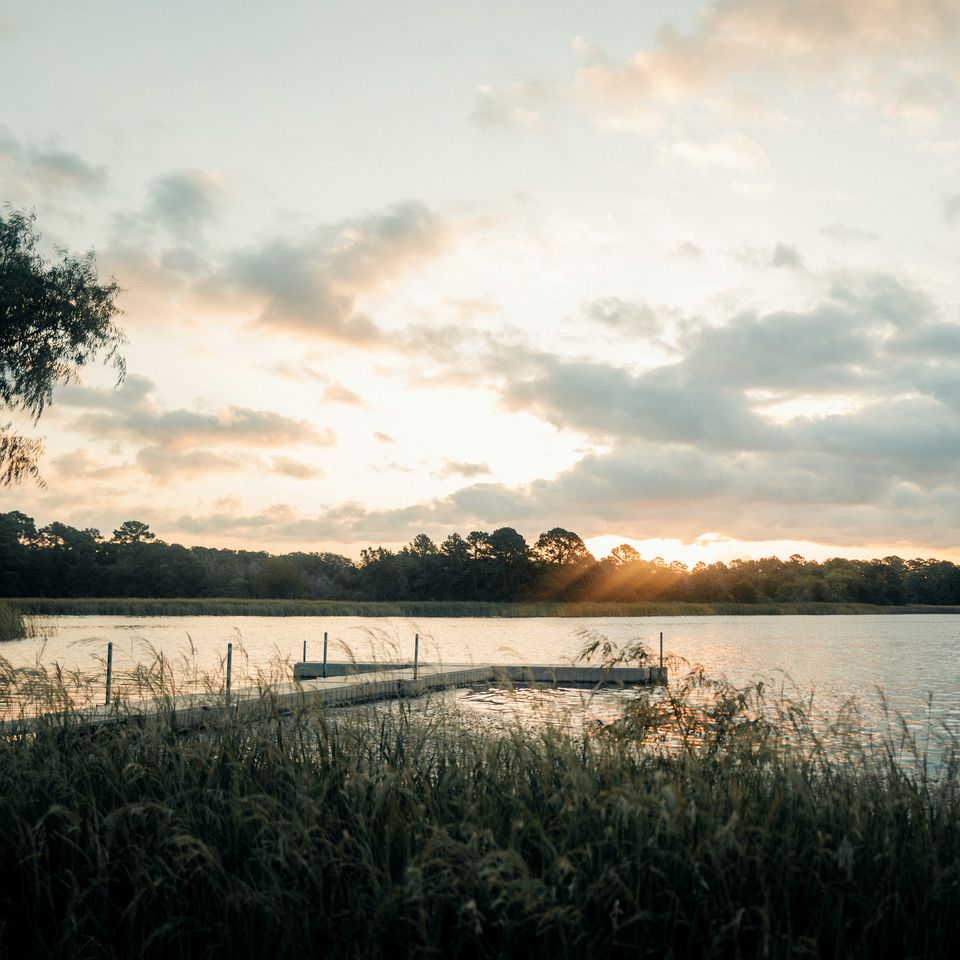 Scenic Lakefront Safari Tent with Fire Pit and Lake Access near Bastrop, Texas
