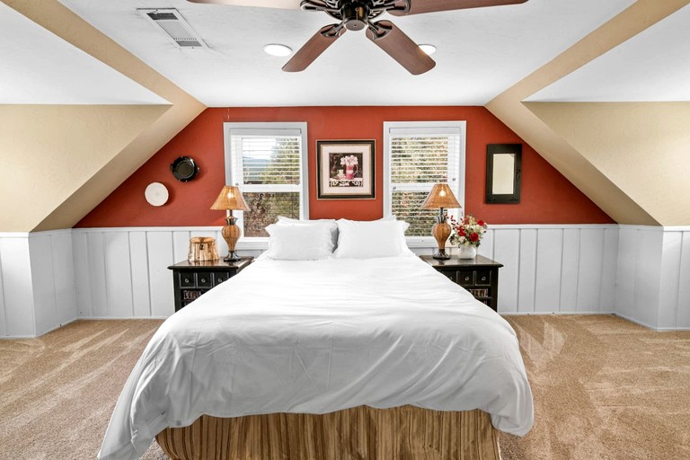 Cabins (United States of America, Big Bear Lake, California)