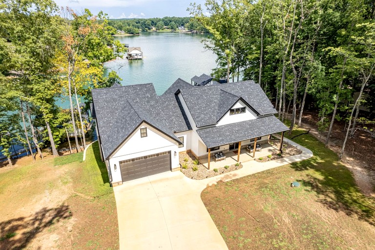 Vacation Rentals (United States of America, Huddleston, Virginia)