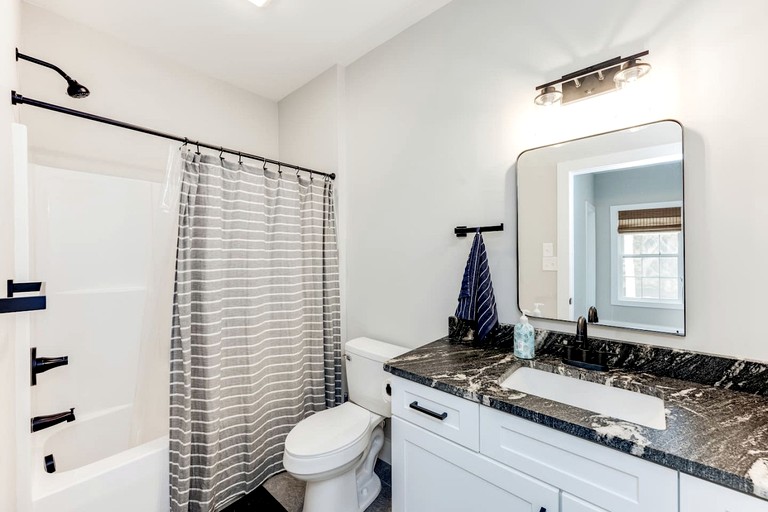 Vacation Rentals (United States of America, Huddleston, Virginia)