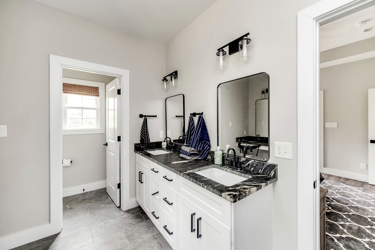 Vacation Rentals (United States of America, Huddleston, Virginia)