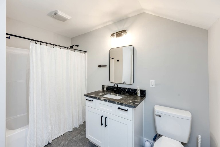 Vacation Rentals (United States of America, Huddleston, Virginia)