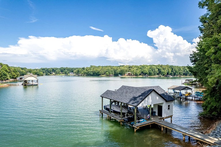 Vacation Rentals (United States of America, Huddleston, Virginia)