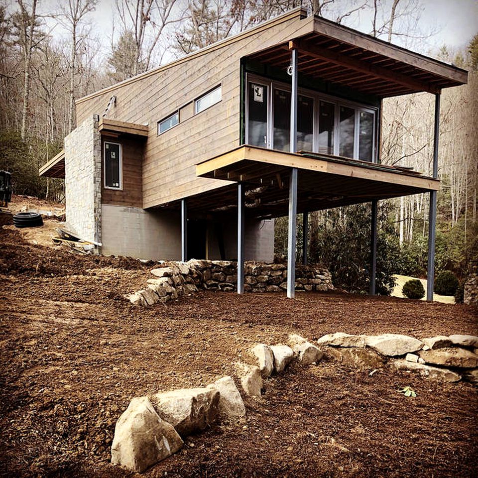 Lakefront Vacation Rental with a Private Dock on Lake Glenville, North Carolina