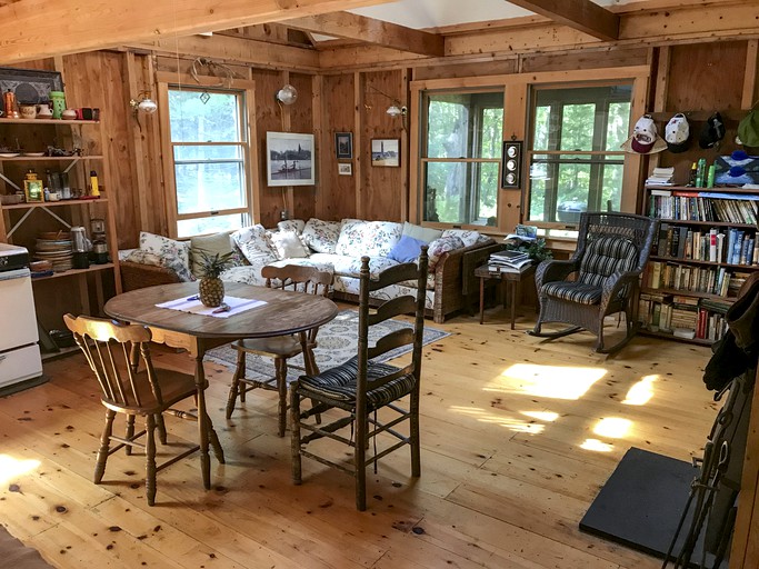 Lakefront Log Cabin Maine, Cabins, Bremen, United States of America