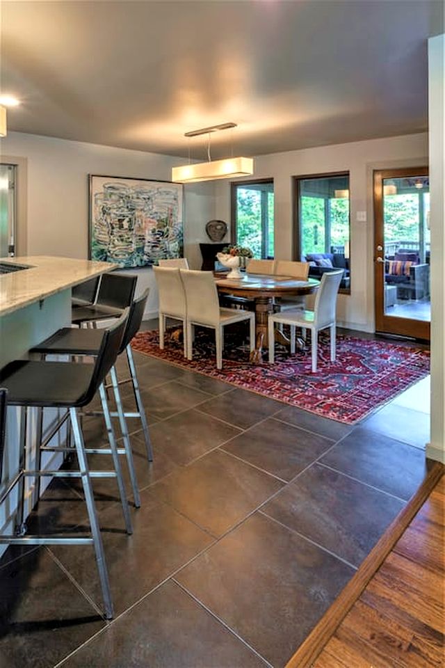 Lakefront Luxury: Private Water Front Vacation Rental with Views Near Hot Springs, AR