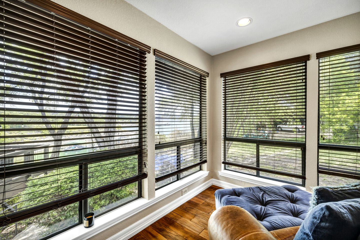 Fascinating Lakefront Vacation Rental with Fireplace in Austin, Texas