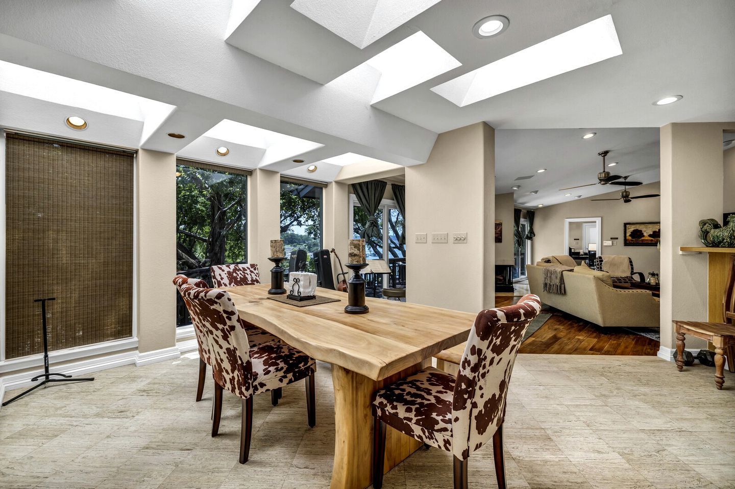 Fascinating Lakefront Vacation Rental with Fireplace in Austin, Texas