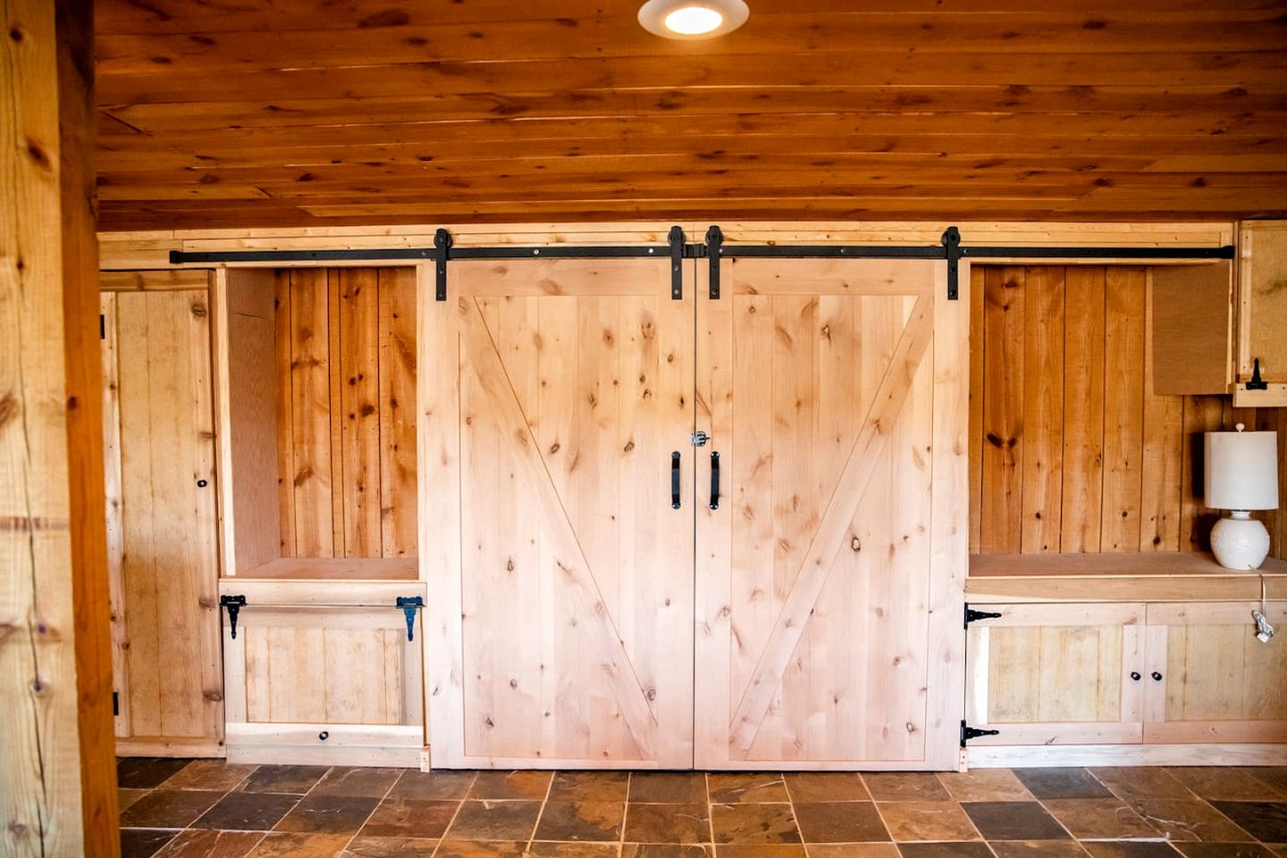Glorious Wooden Cabin with Stunning Lake Views in Rougemont, North Carolina