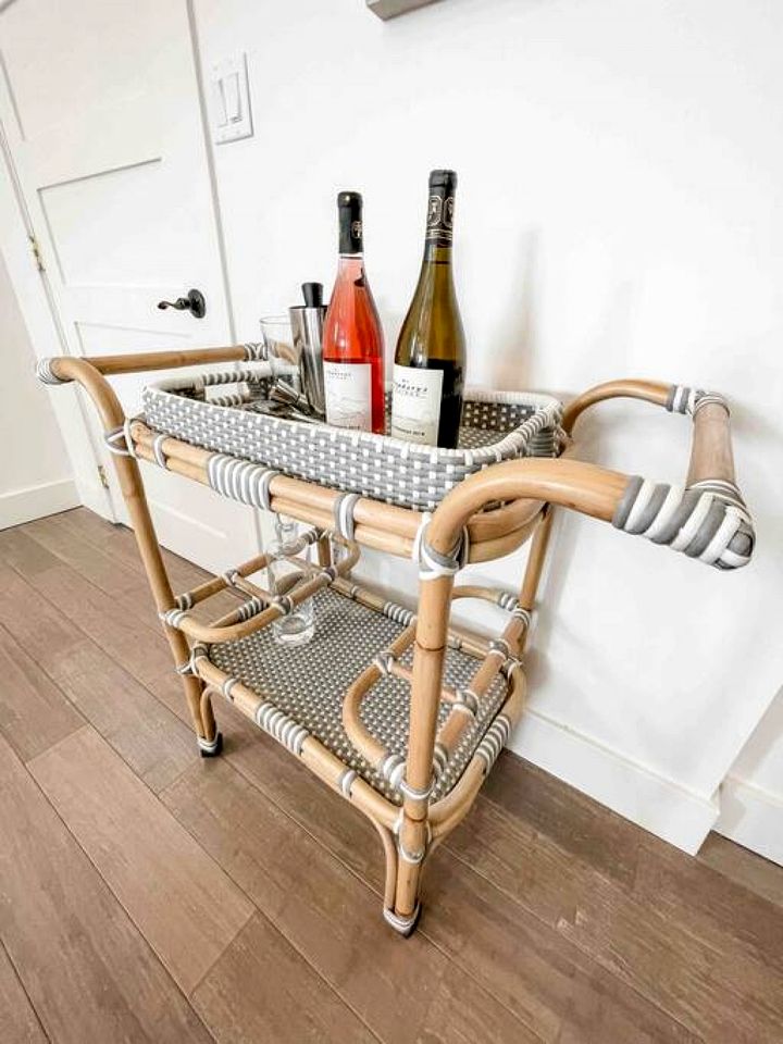 Lakefront Rental Newly Renovated with Hot-Tub in Ontario