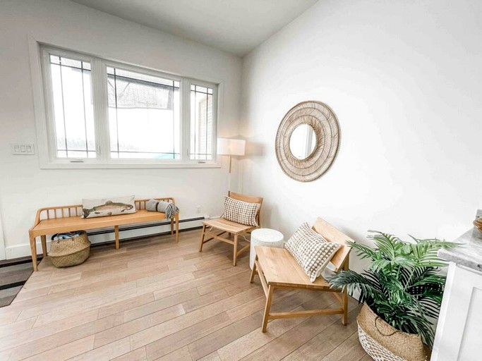 Vacation Rentals (Canada, Prince Edward, Ontario)