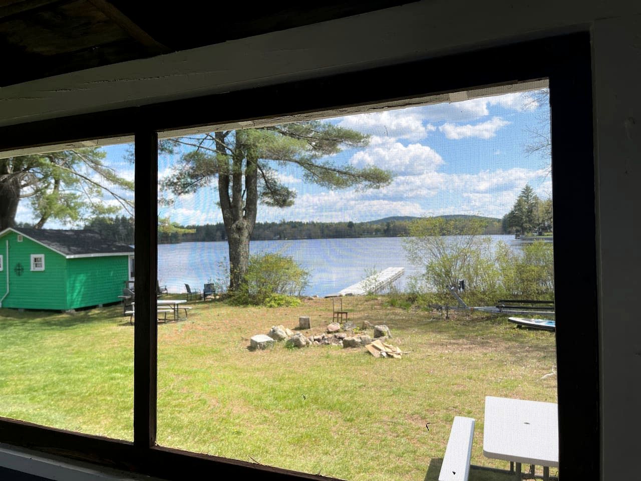 Lakefront Secluded Cottage in Northwood, New Hampshire