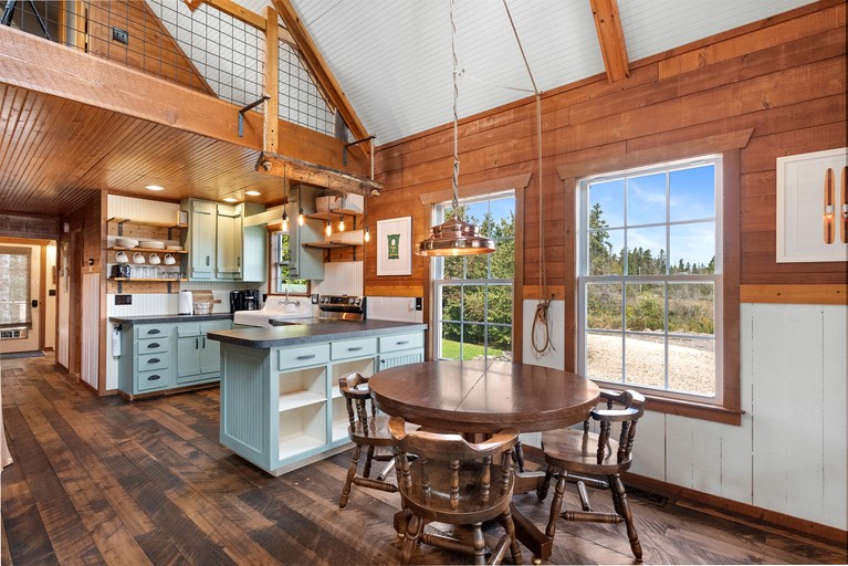 Cabins (United States of America, Cedarville, Michigan)