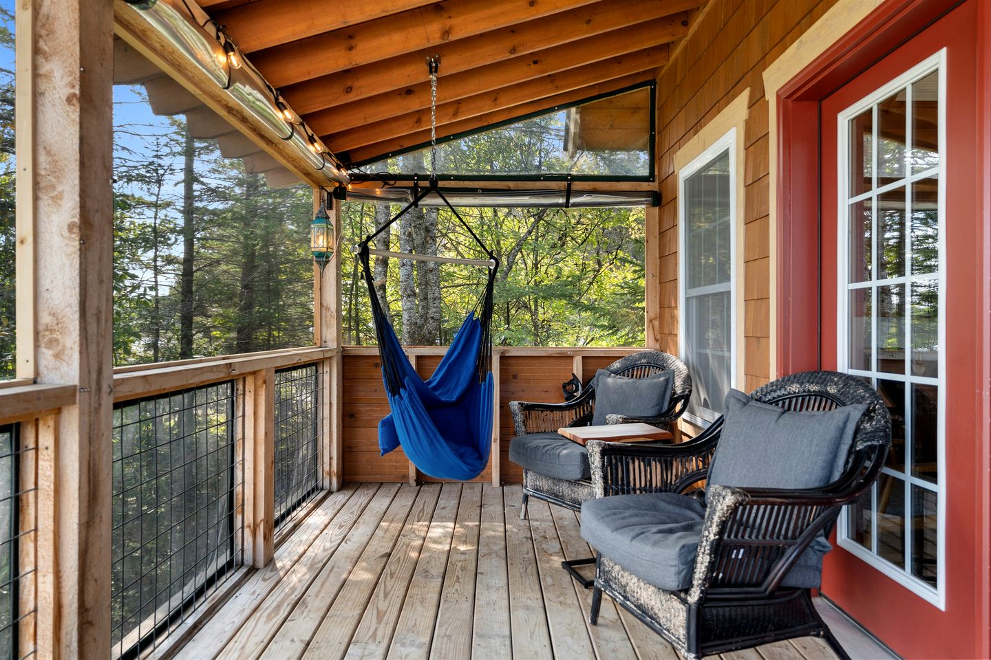 Lakefront Secluded Cabin with Fireplace in Cedarville, Michigan