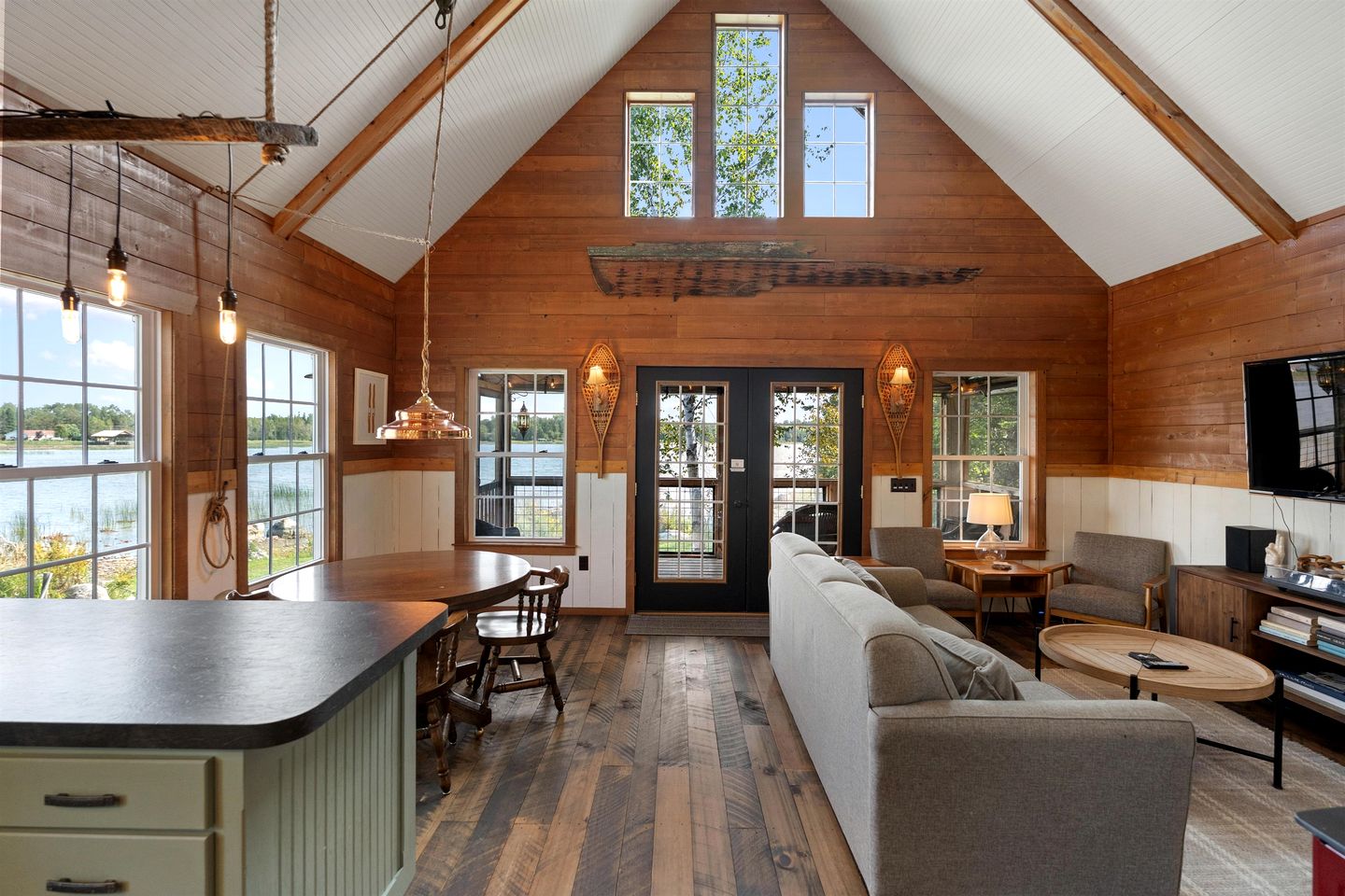 Lakefront Secluded Cabin with Fireplace in Cedarville, Michigan